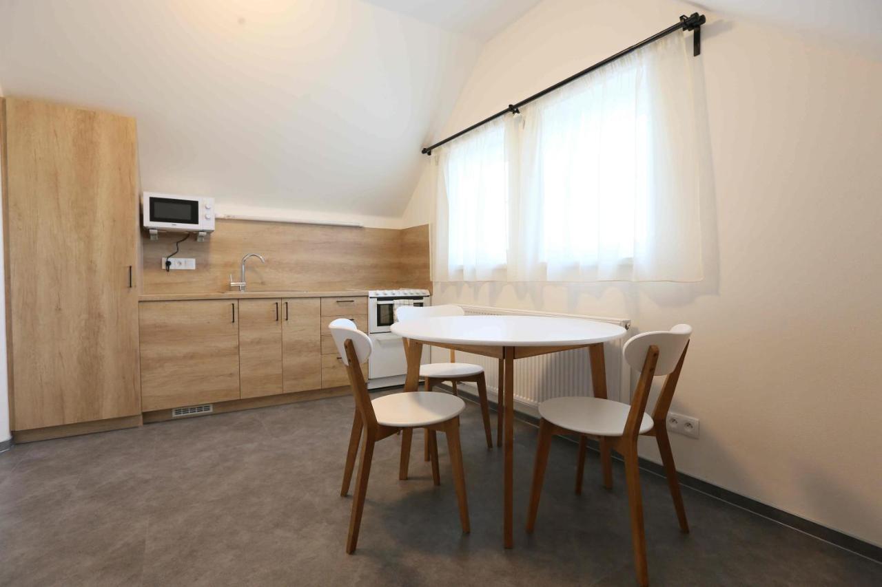 Apartmany Aura Bozi Dar Bagian luar foto