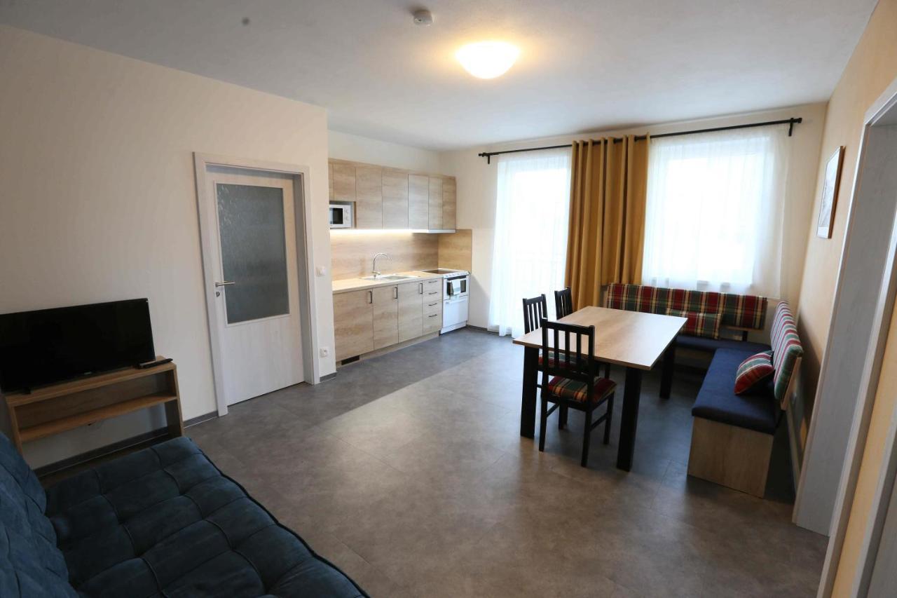 Apartmany Aura Bozi Dar Bagian luar foto